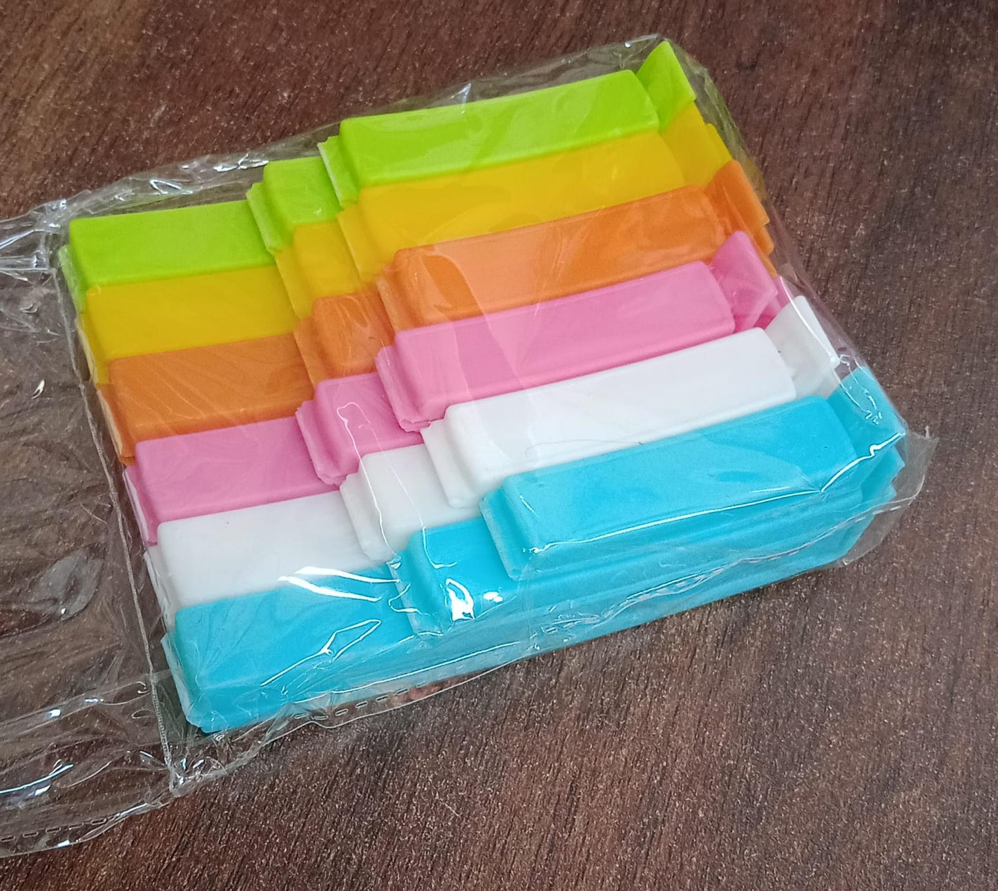 Food Bag Clip Sealer – Airtight Plastic Clips for Snacks, Kitchen & Camping (18 Pc Set)