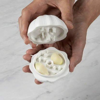 Garlic Press Sharpener Device – Portable Manual Ginger, Chili & Garlic Crusher, Masher, Chopper & Grinder for Kitchen Use