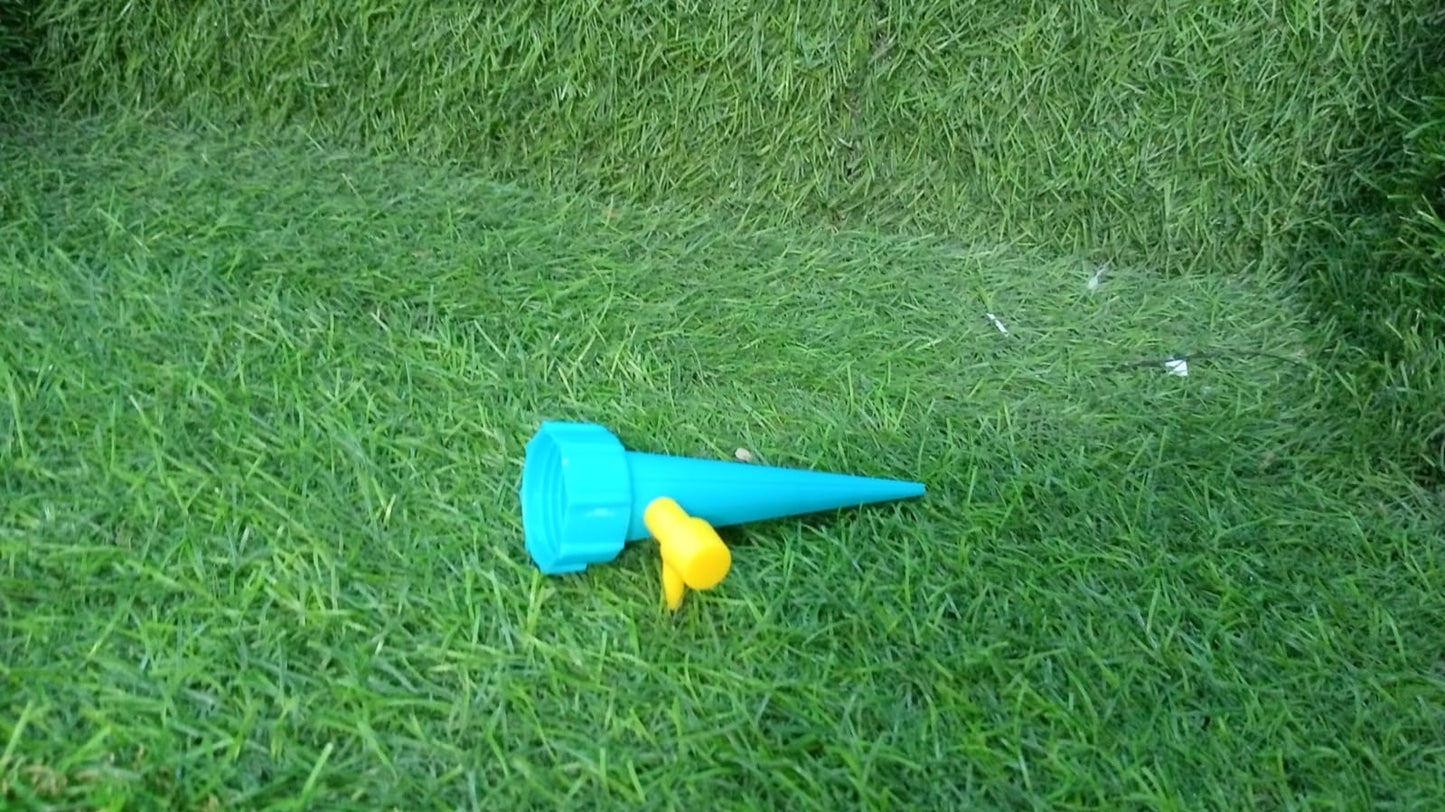 Plant Watering Spikes Sprinkler self Watering Spikes Water dripper for Plants, Adjustable Plant Watering Devices with Slow Release Control Valve Switch